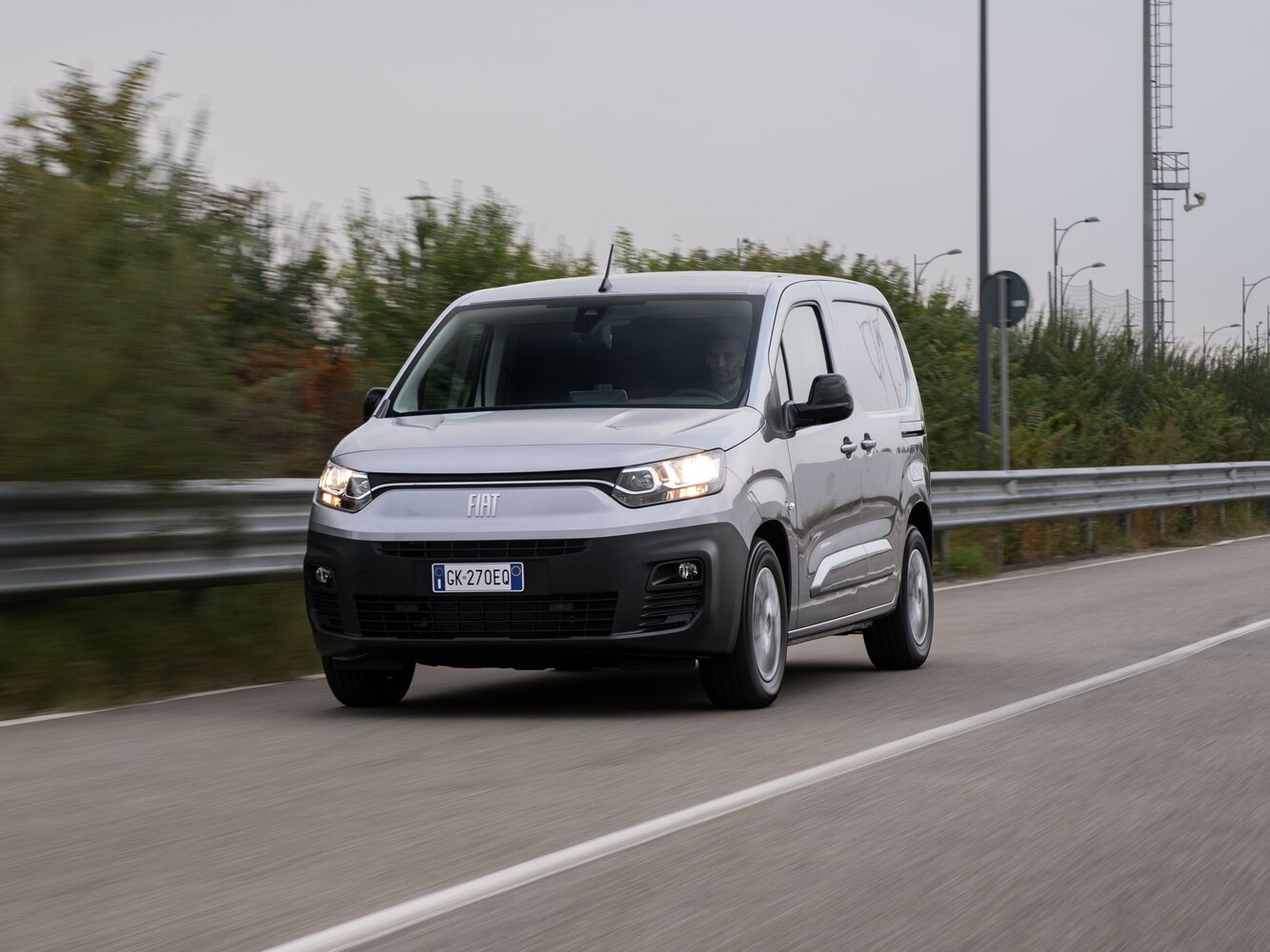 Fiat Doblo III, Фургон: фото поколения
