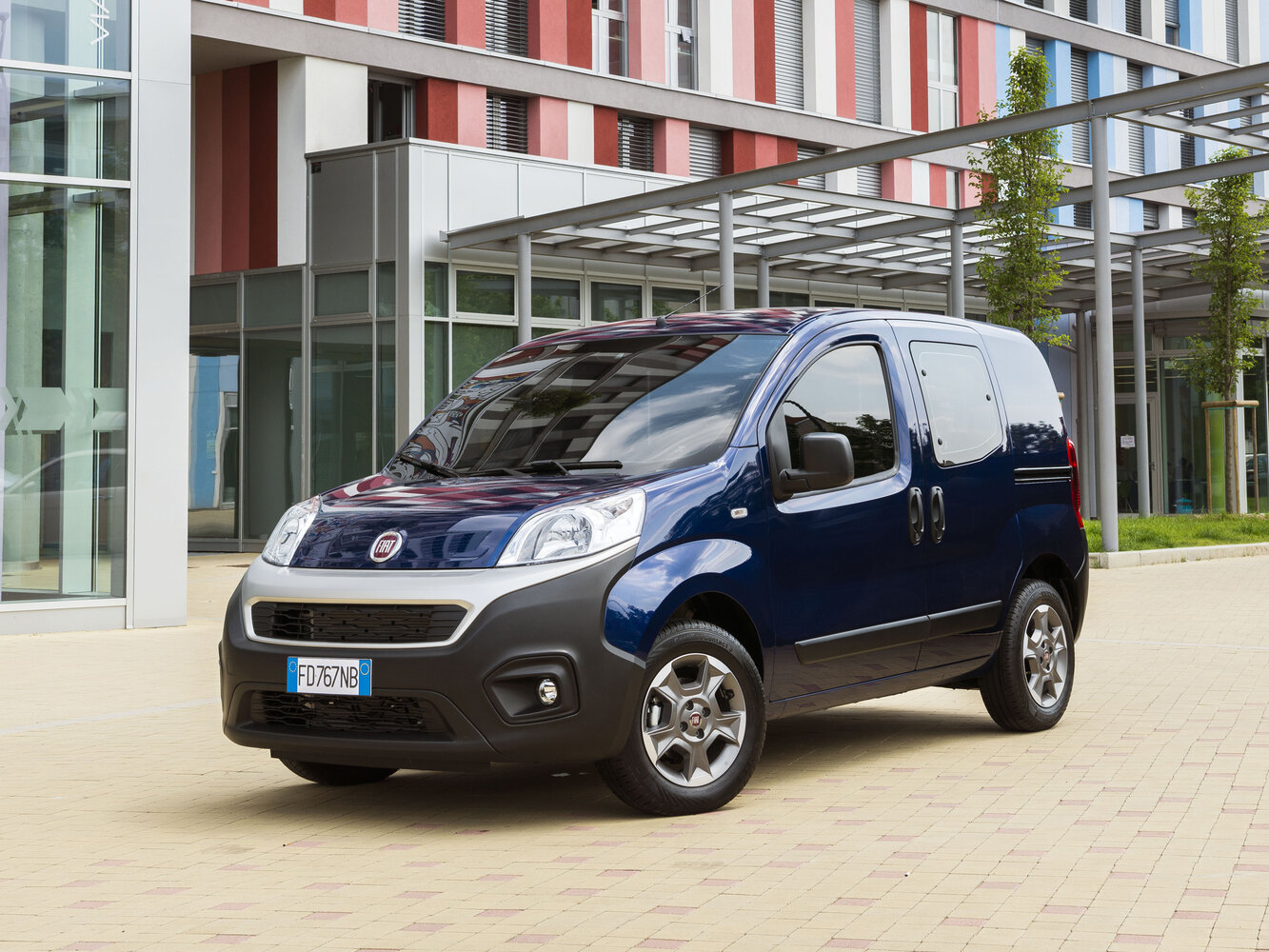 Fiat Fiorino III Рестайлинг, Компактвэн: фото поколения