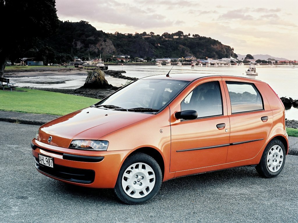 Fiat Punto II, вид сбоку