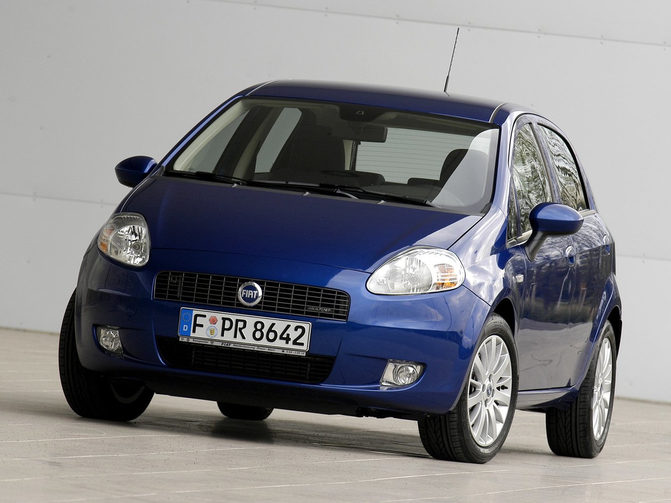 Fiat Punto III Grande Punto, Хэтчбек 5 дв.: фото поколения