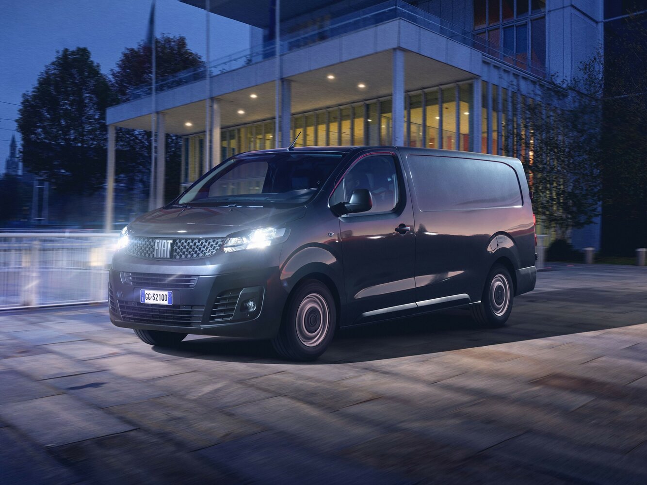 Fiat Scudo III, вид сбоку