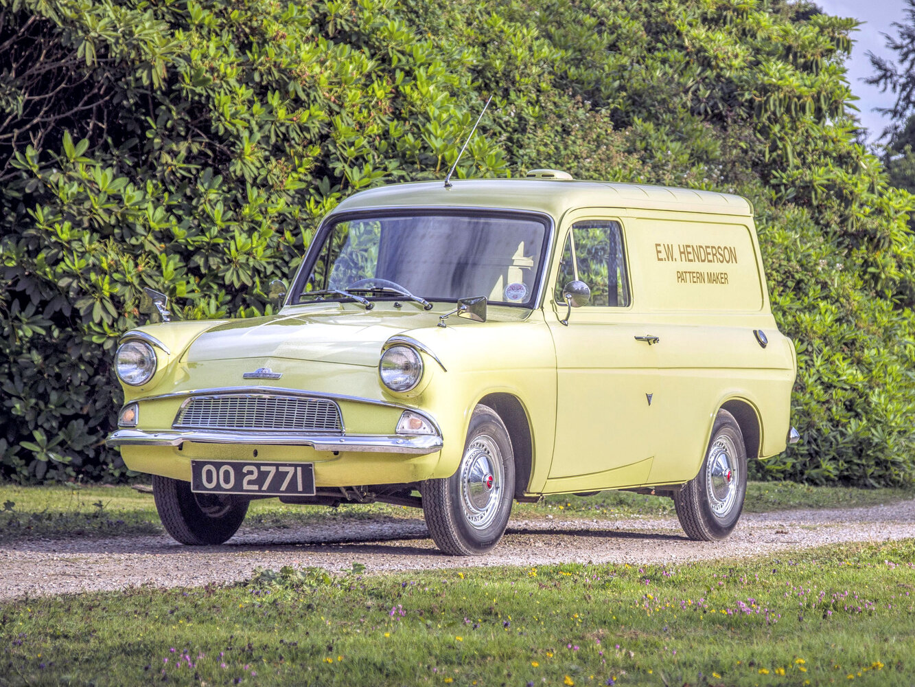 Ford Anglia IV 105E, Фургон: фото поколения