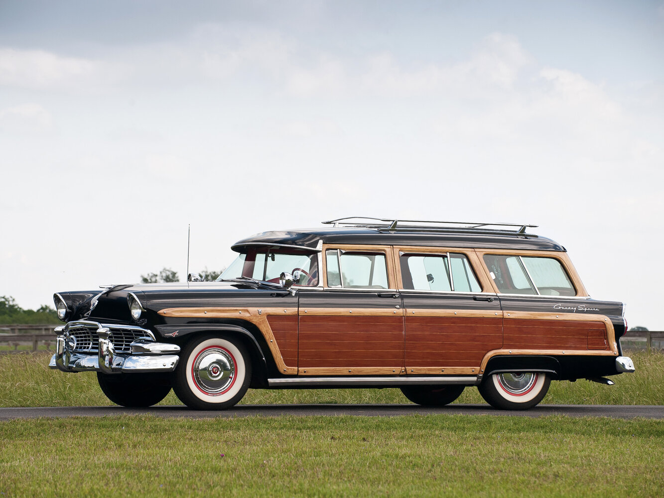 Ford Country Squire III