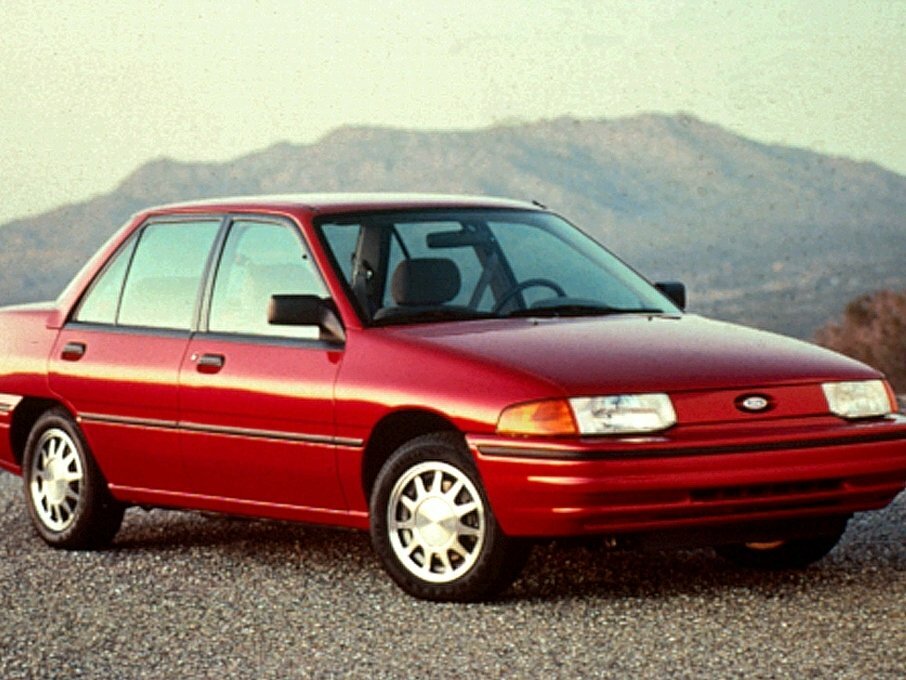 Ford Escort (North America) II, вид сбоку