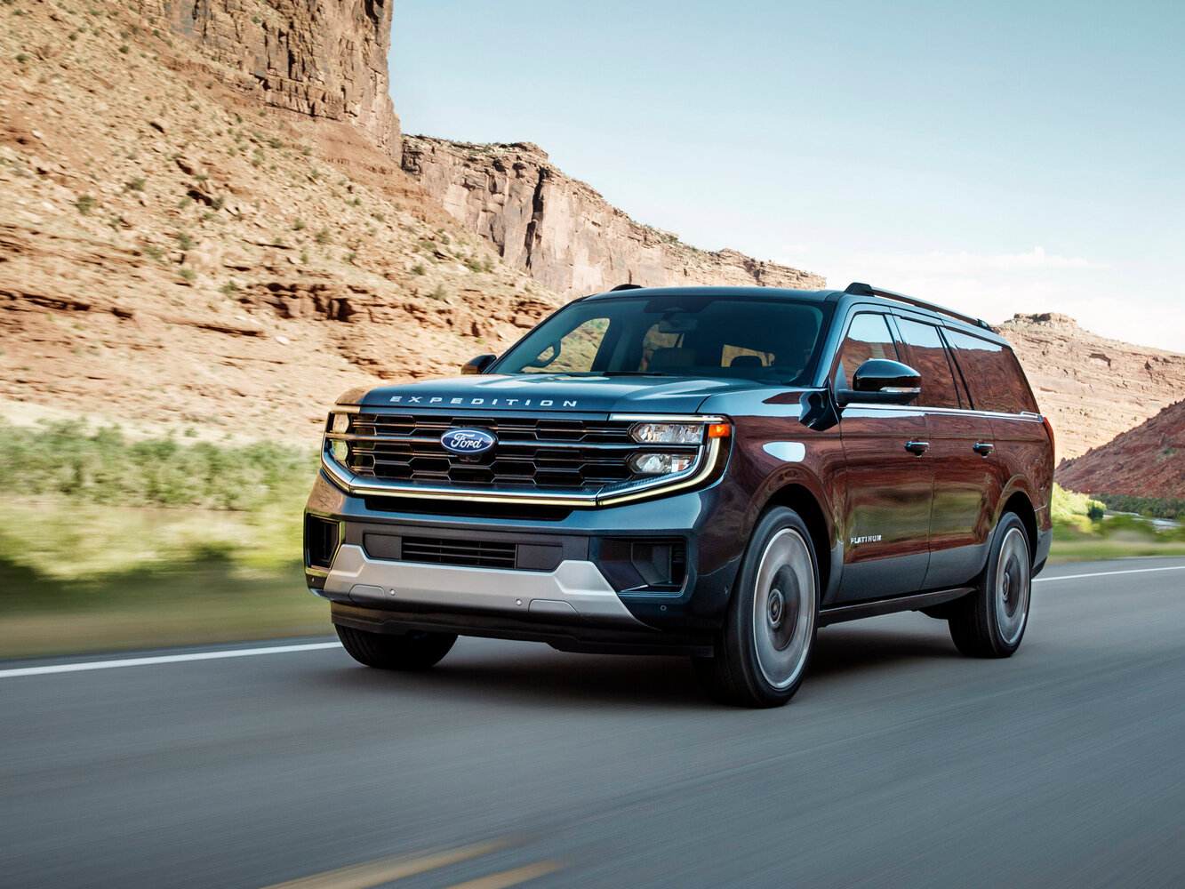 Ford Expedition V, вид сбоку
