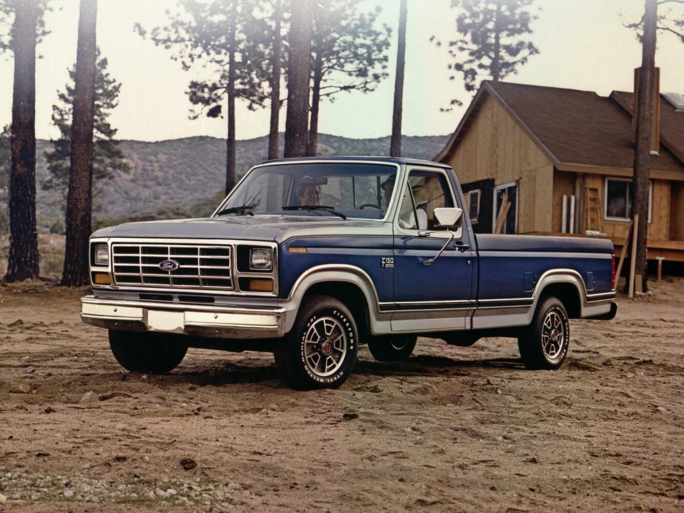 Ford F-150 VII, вид сбоку