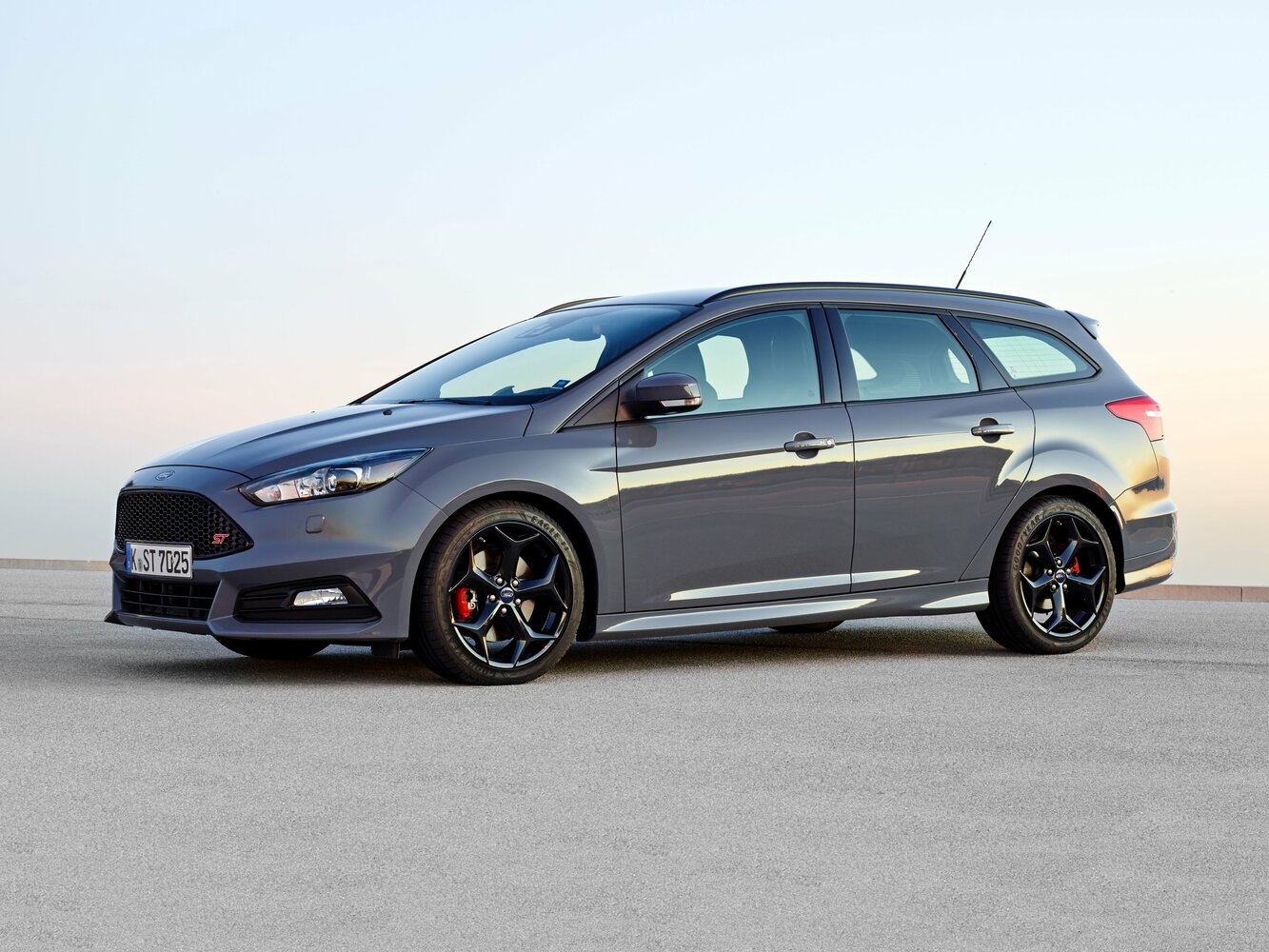 Ford Focus ST III Рестайлинг, вид сбоку