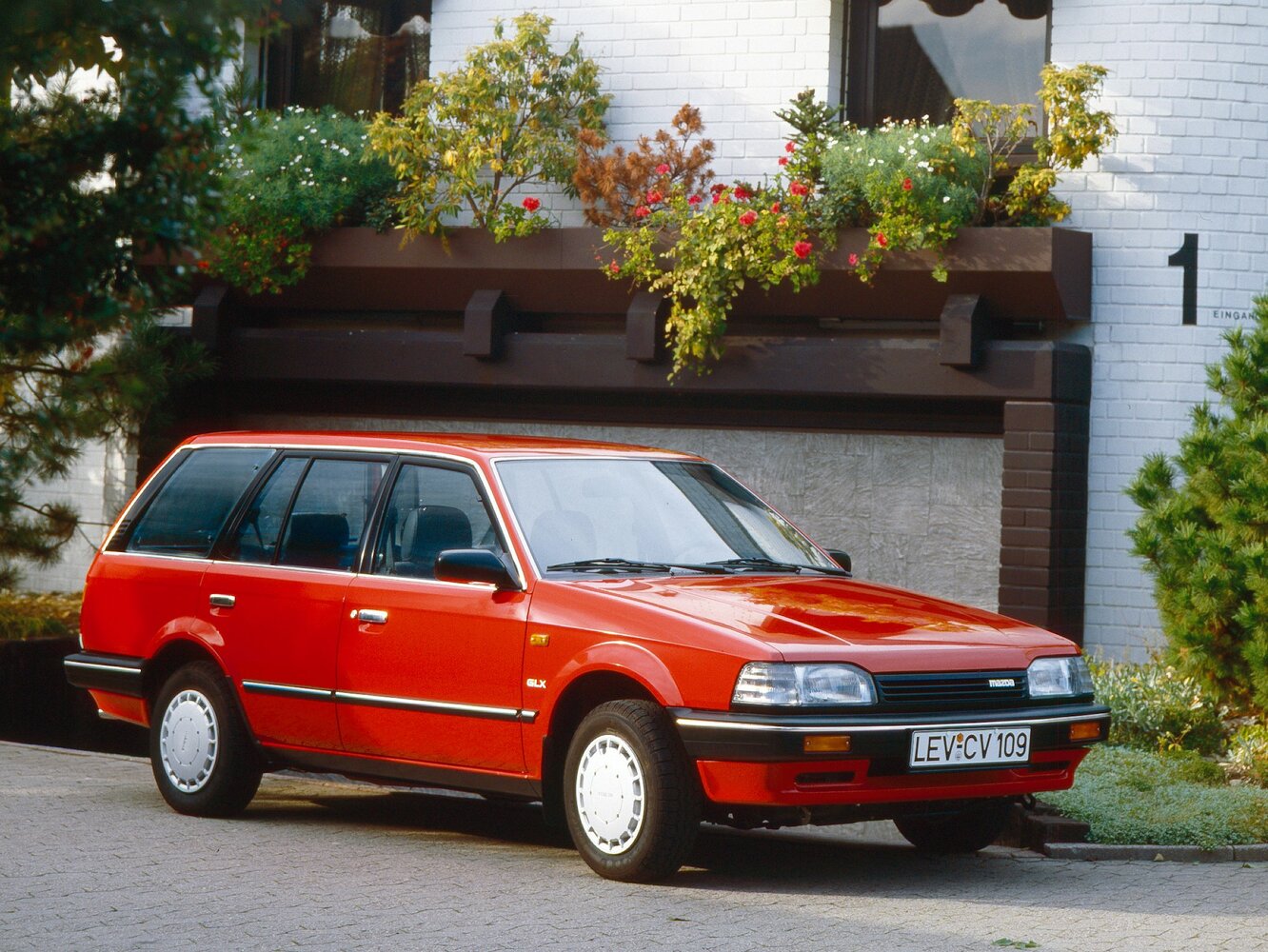 Ford Laser II, Универсал 5 дв.: фото поколения