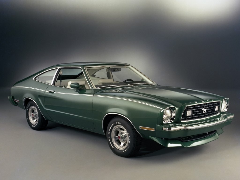 Ford Mustang II, вид сбоку