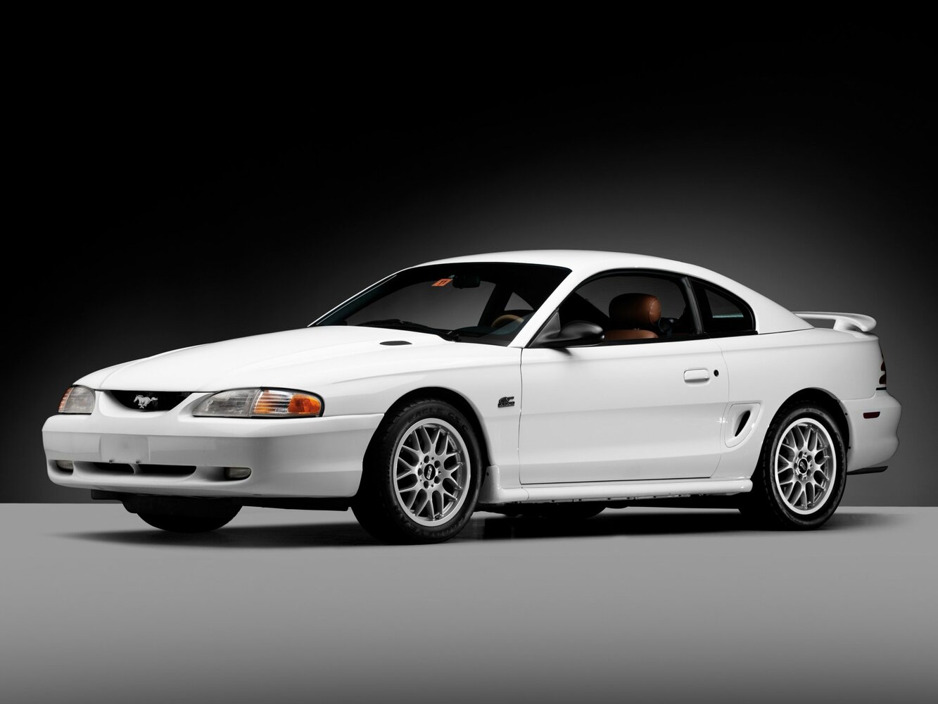 Ford Mustang IV, Купе: фото поколения