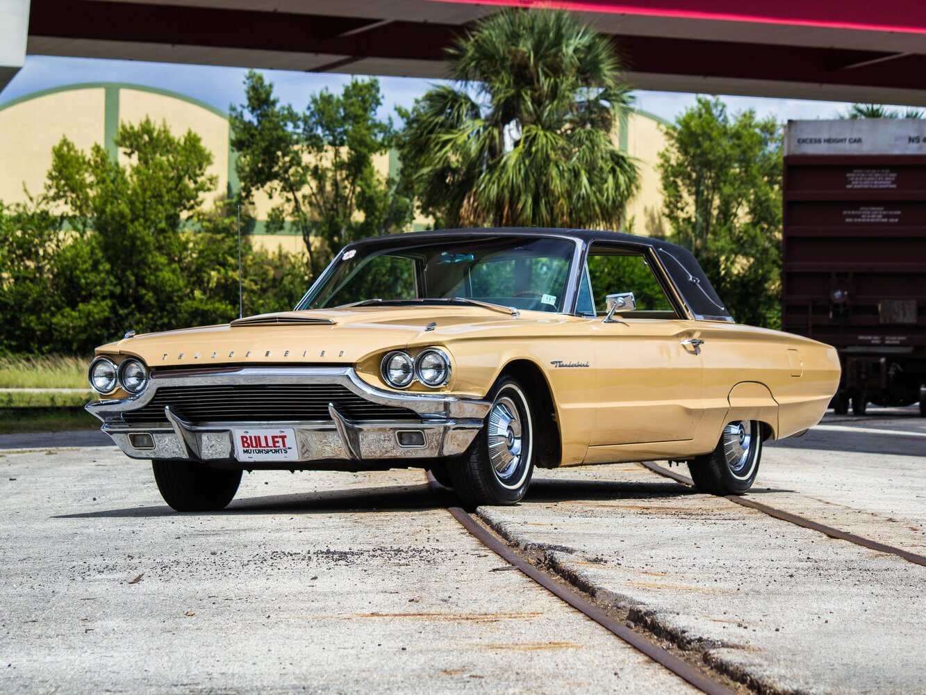 Ford Thunderbird IV