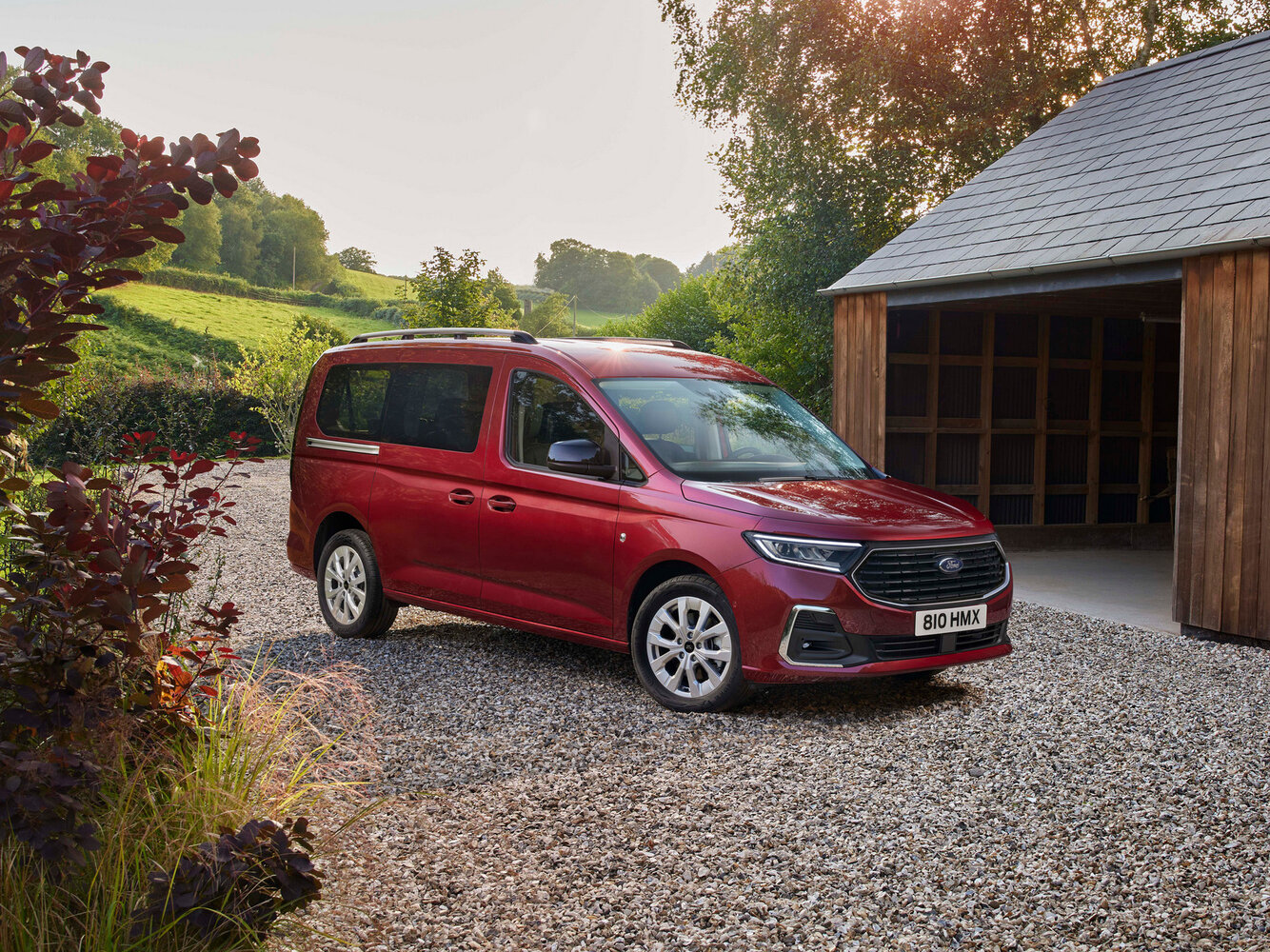 Ford Tourneo Connect III, Компактвэн Grand: фото поколения