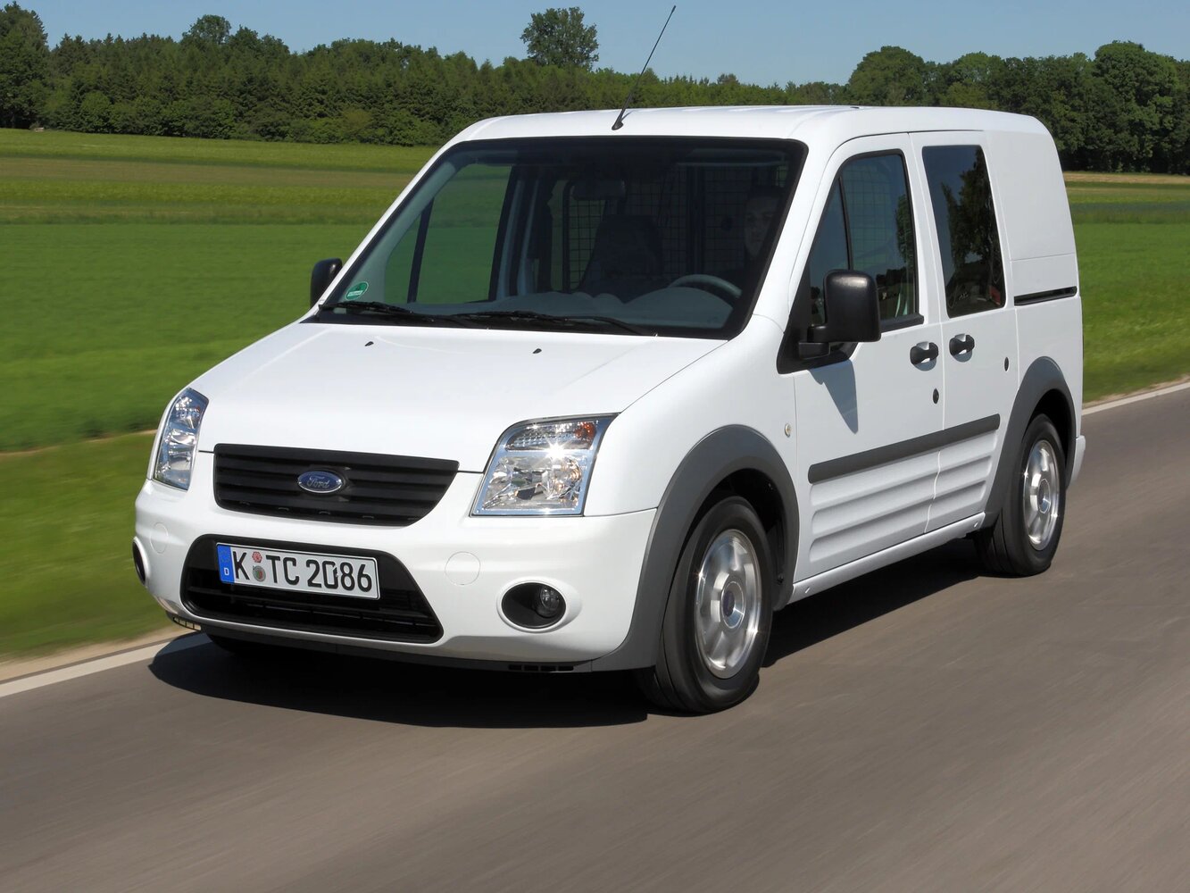 Ford Transit Connect I Рестайлинг, вид сбоку