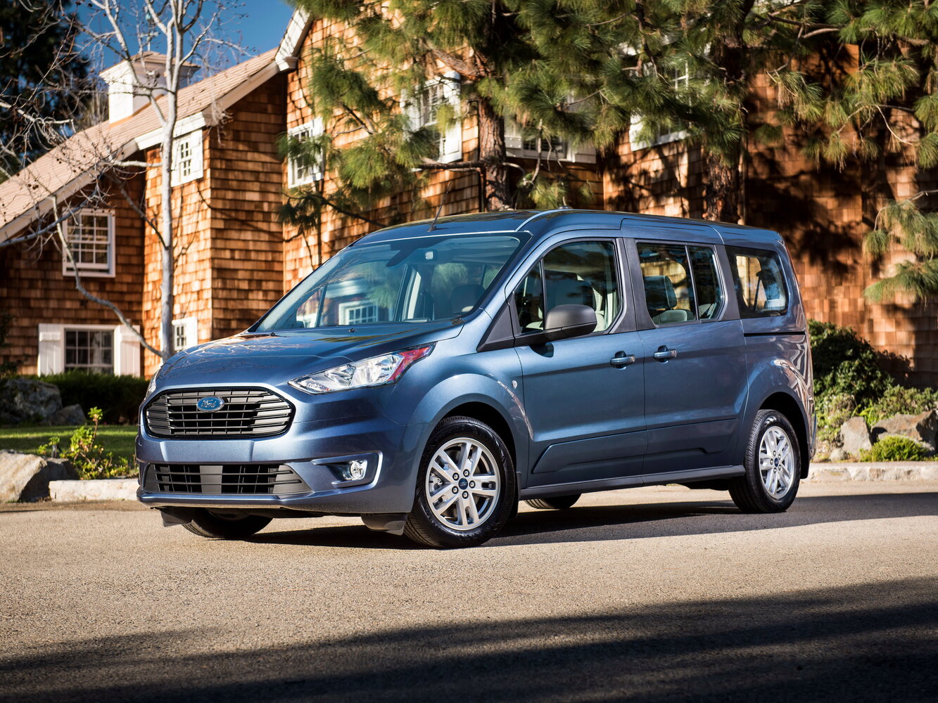 Ford Transit Connect II Рестайлинг, вид сбоку