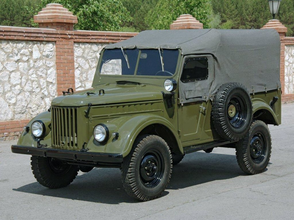 ГАЗ 69, вид сбоку