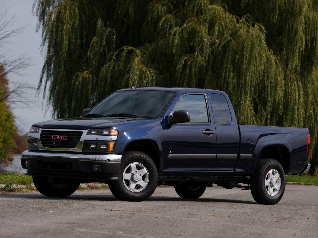 GMC Canyon I, Пикап Полуторная кабина: фото поколения