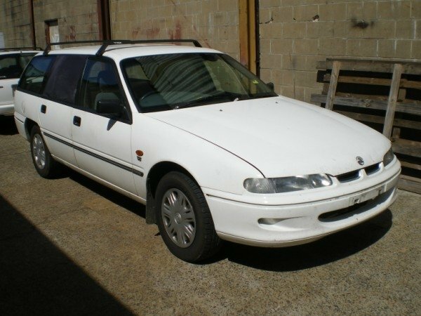 Holden Commodore II, Универсал 5 дв.: фото поколения