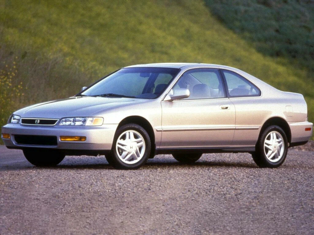 Honda Accord V, вид сбоку