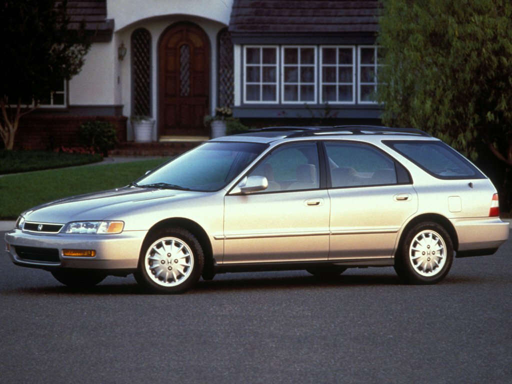 Honda Accord V, Универсал 5 дв.: фото поколения