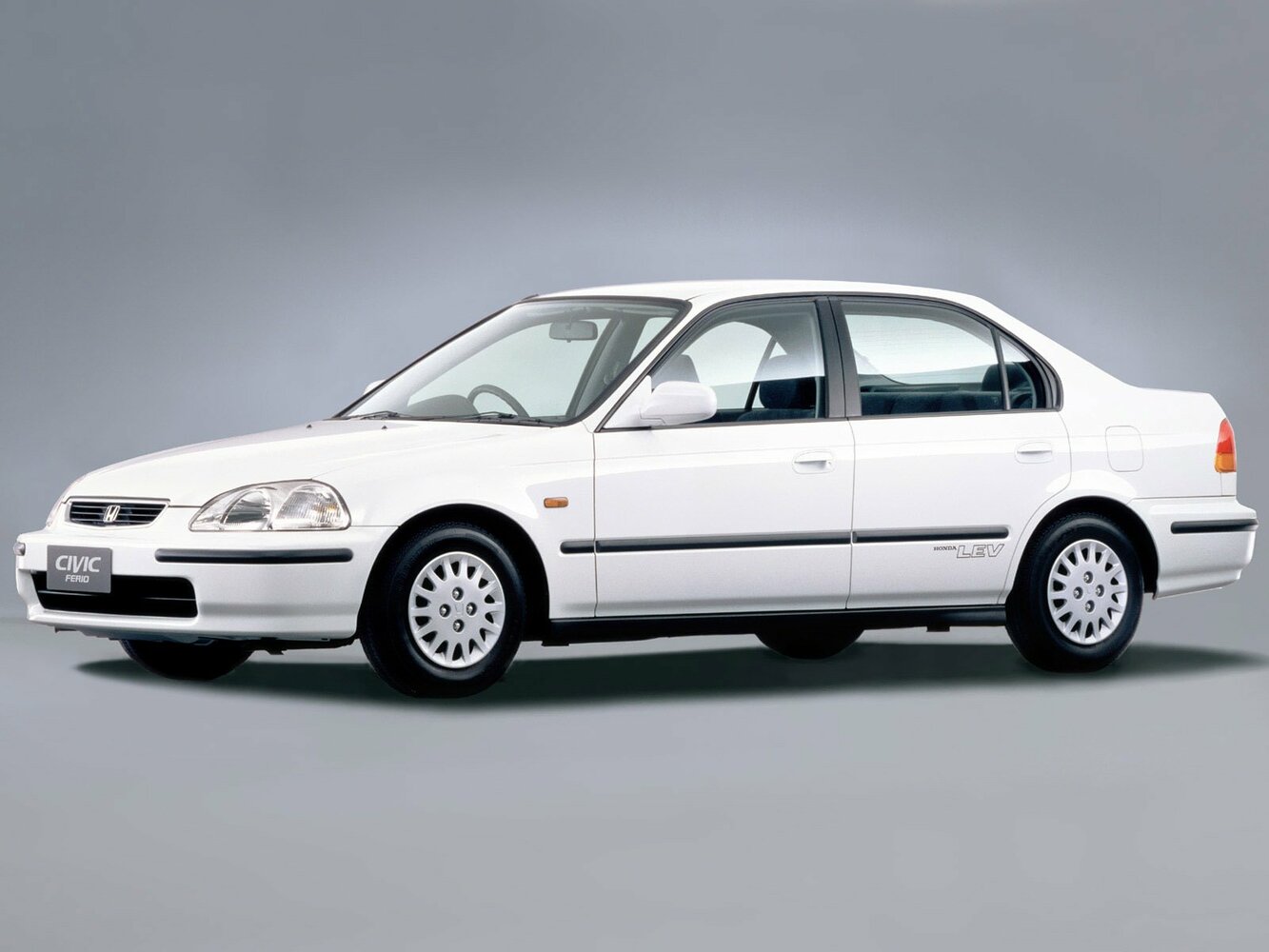 Honda Civic VI, вид сбоку