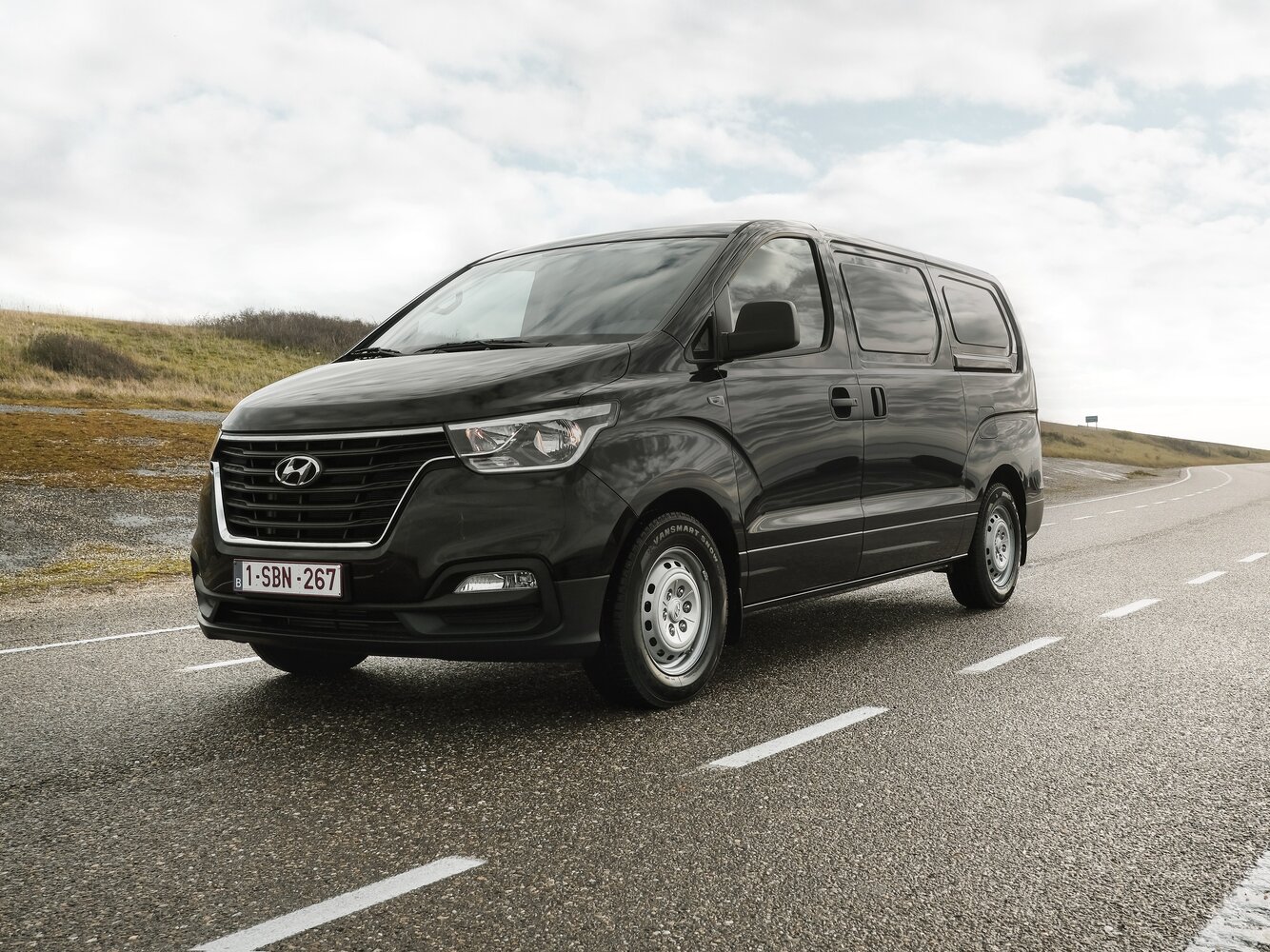 Hyundai H-1 II Рестайлинг 2, вид сбоку