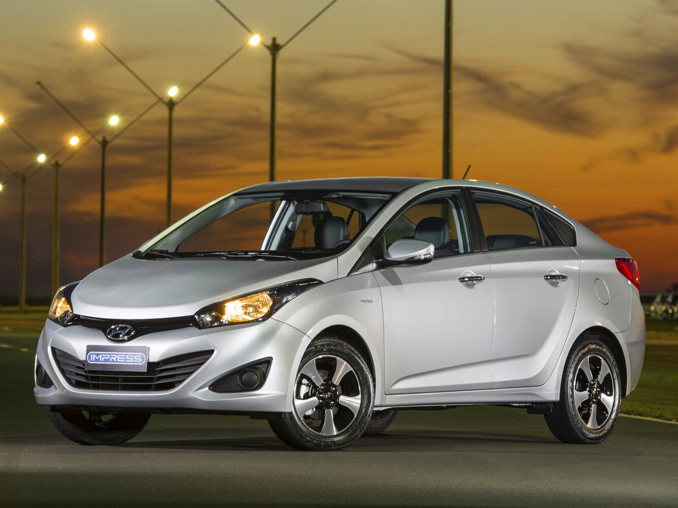 Hyundai HB20 I, Седан: фото поколения