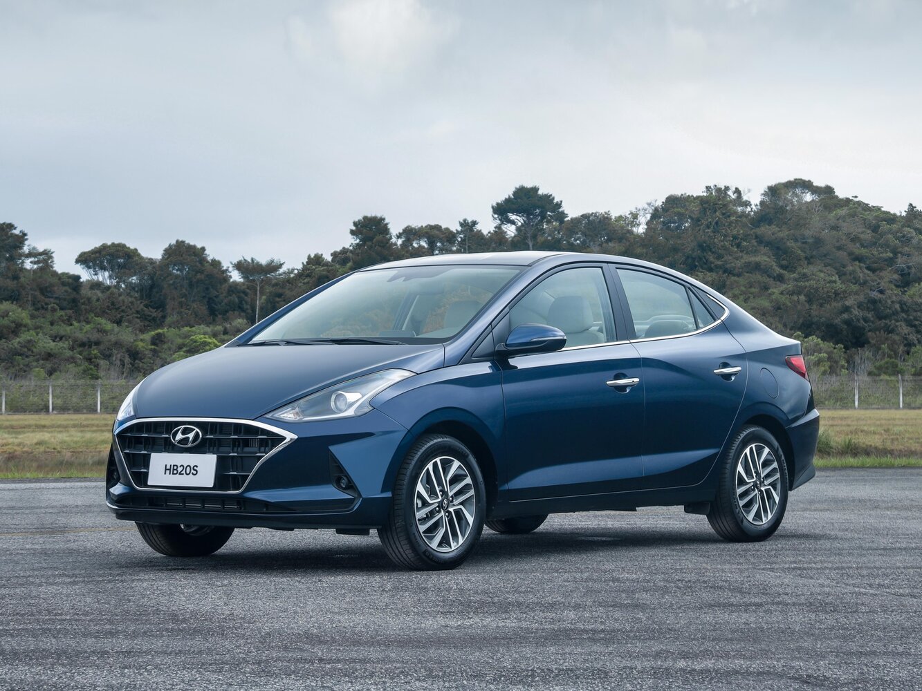 Hyundai HB20 II, Седан: фото поколения