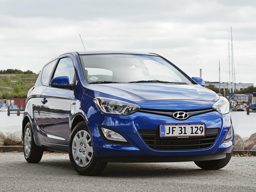 Hyundai i20 I Рестайлинг, вид сбоку