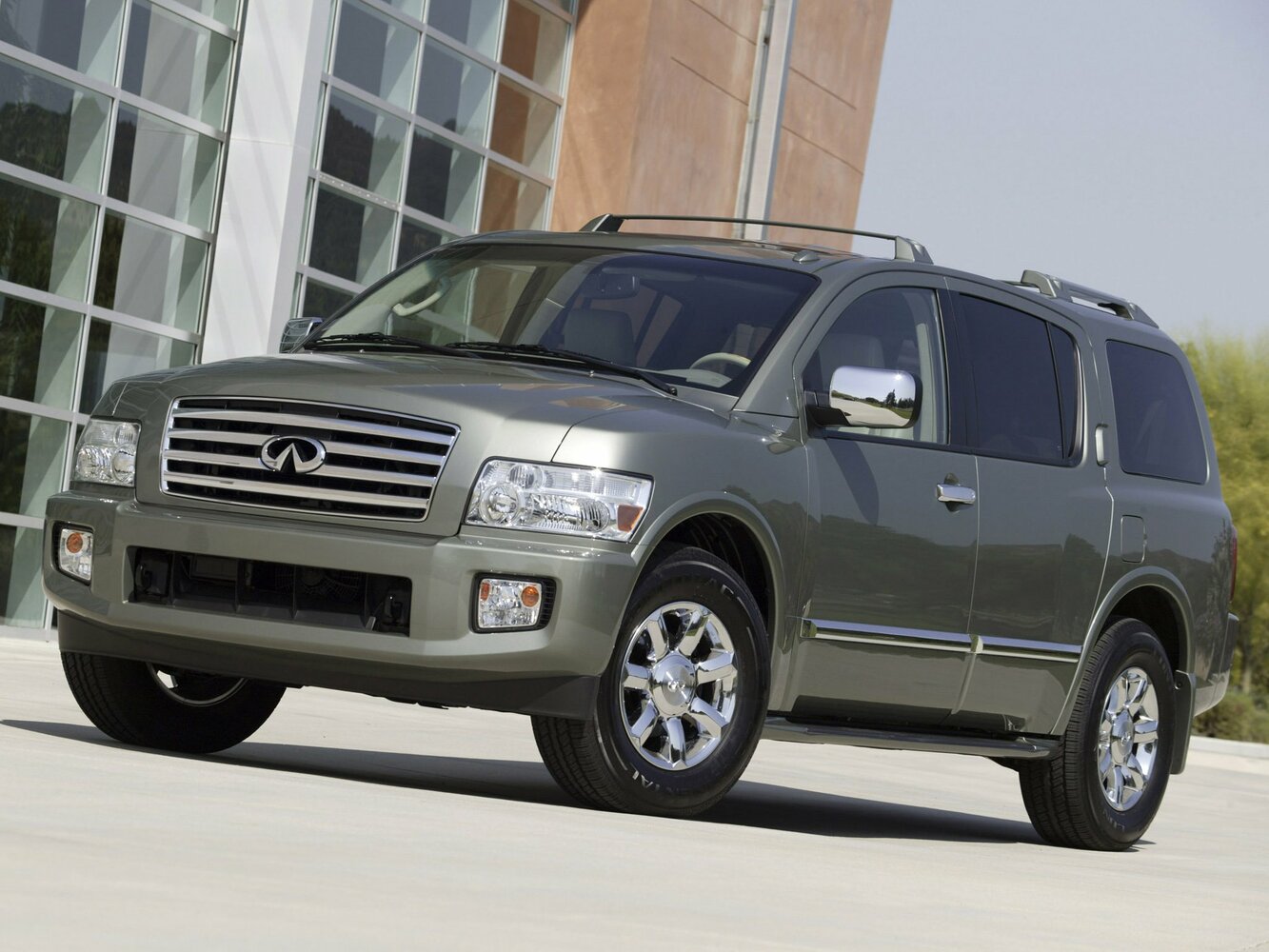 Infiniti QX56 I