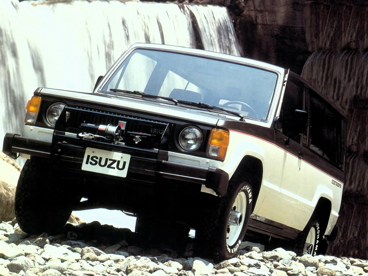 Isuzu Bighorn I, Внедорожник 3 дв.: фото поколения