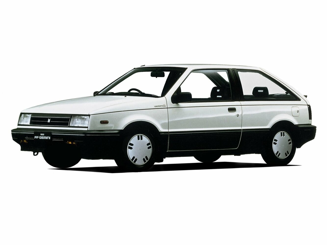 Isuzu Gemini II, вид сбоку