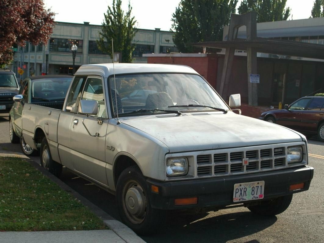 Isuzu KB II, Пикап Полуторная кабина: фото поколения