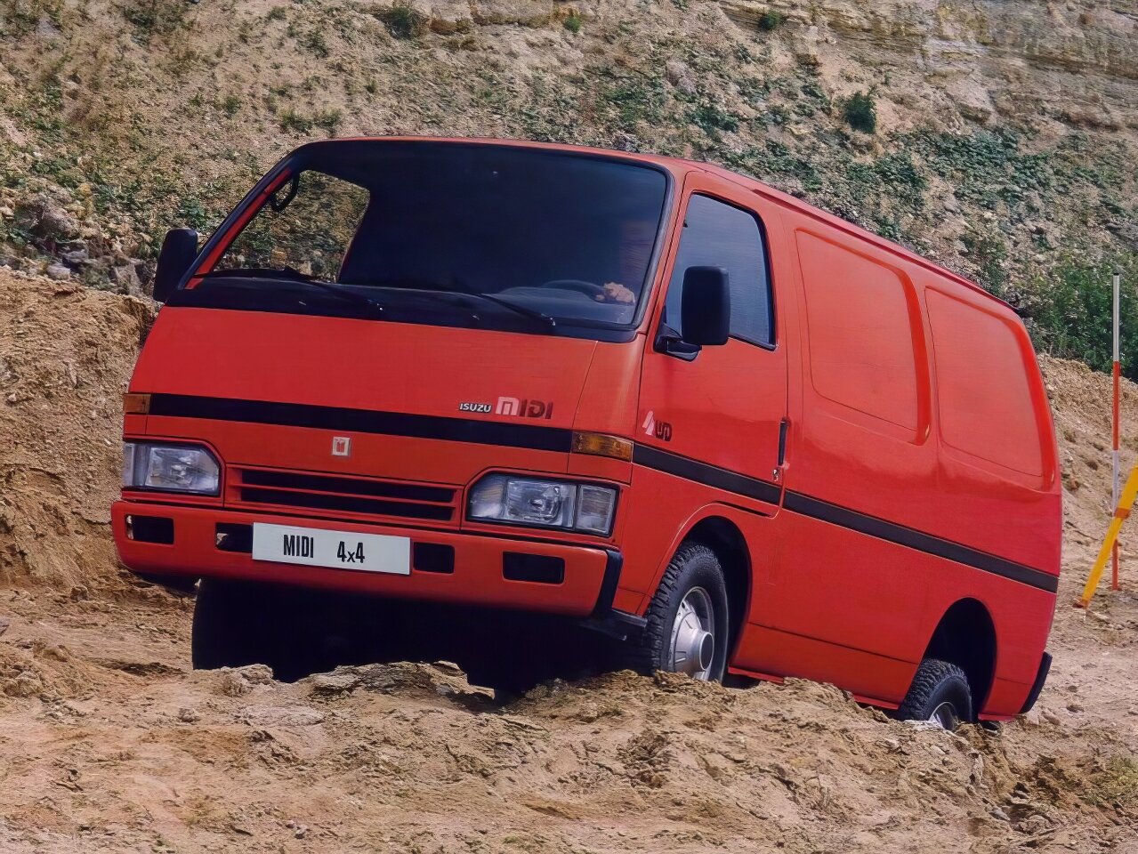 Isuzu Midi, Фургон: фото поколения
