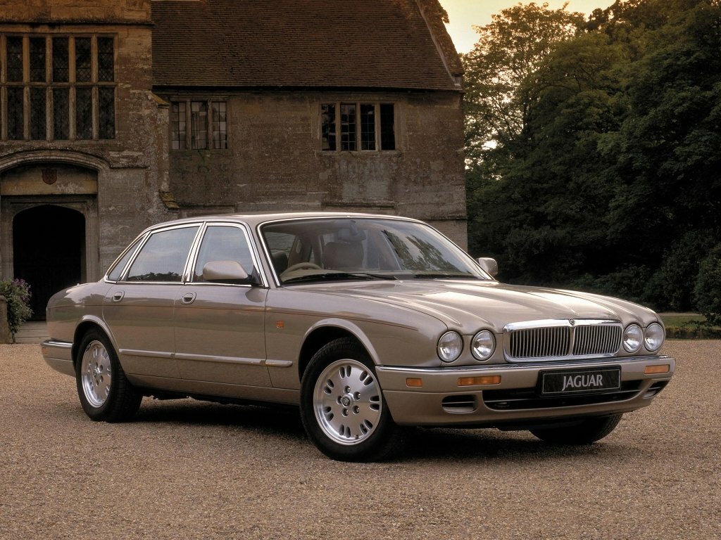 Jaguar XJ II (X300)
