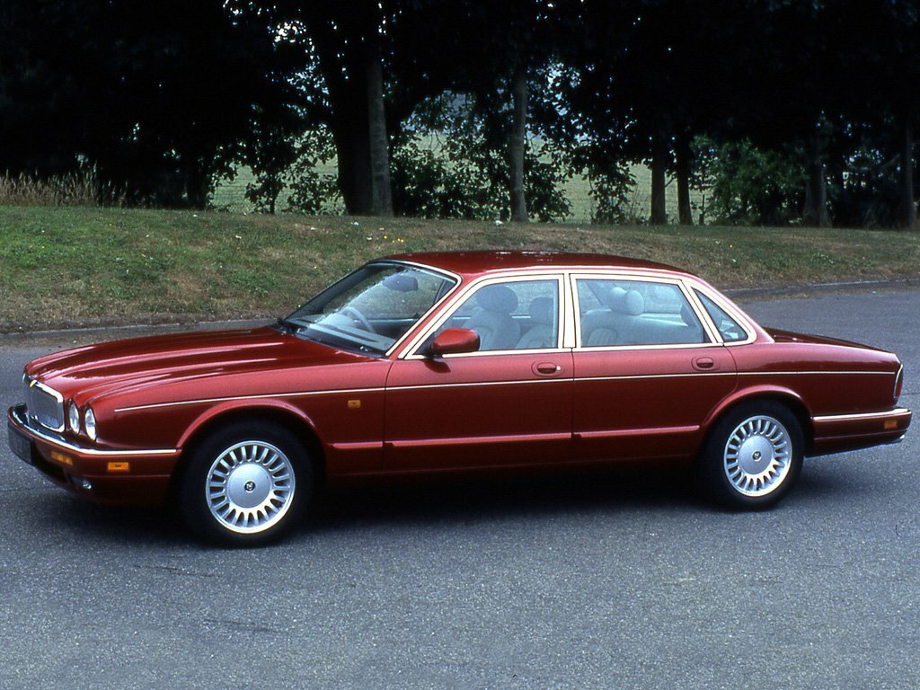 Jaguar XJ II (X308), вид сбоку