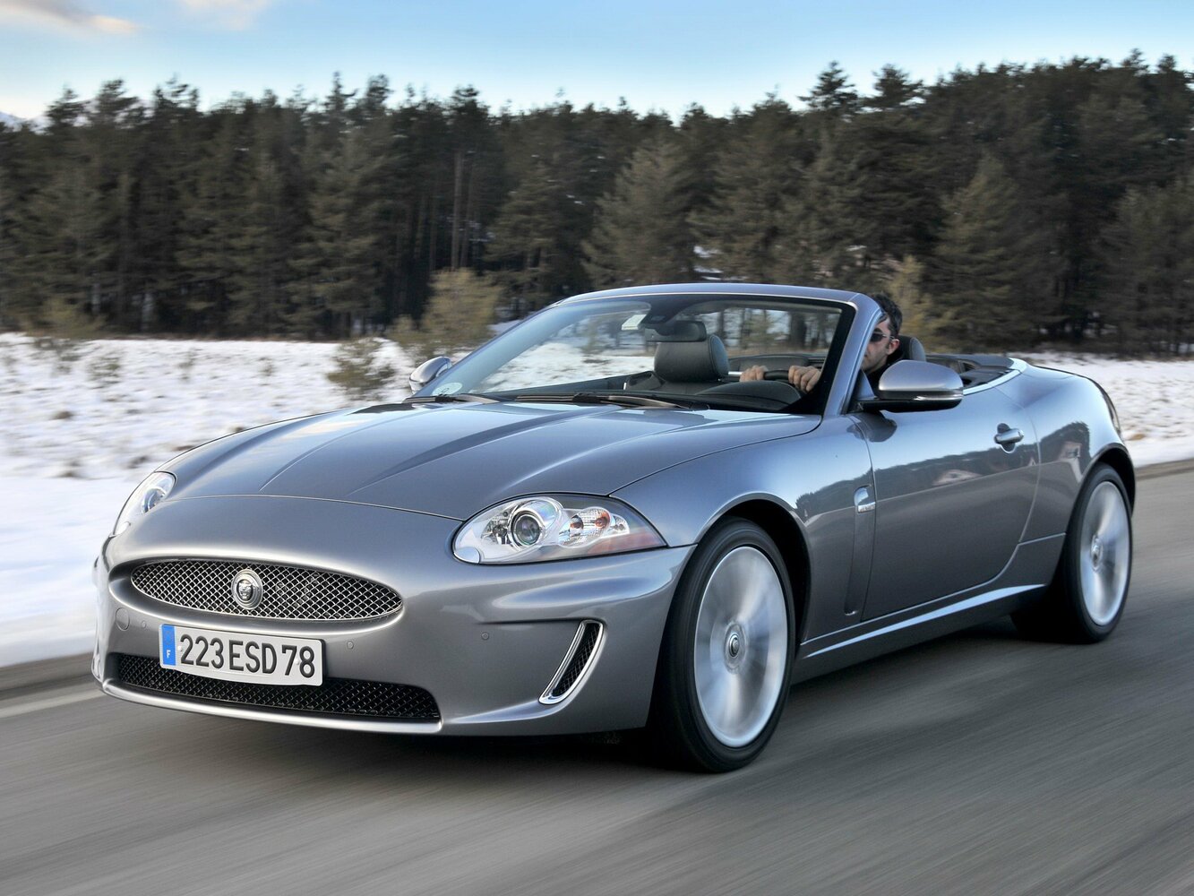 Jaguar XK II Рестайлинг 1, вид сбоку