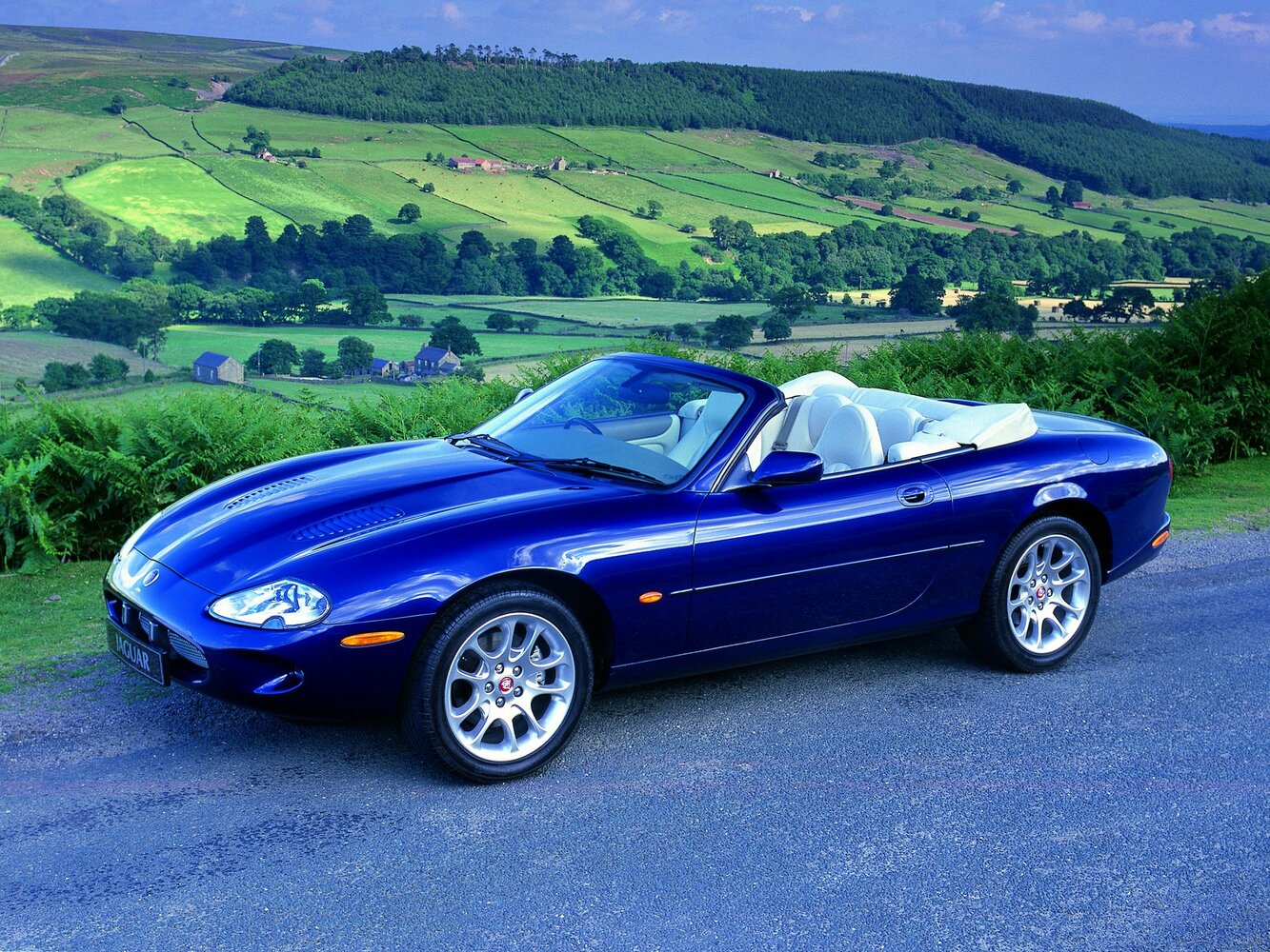Jaguar XKR I, Кабриолет: фото поколения