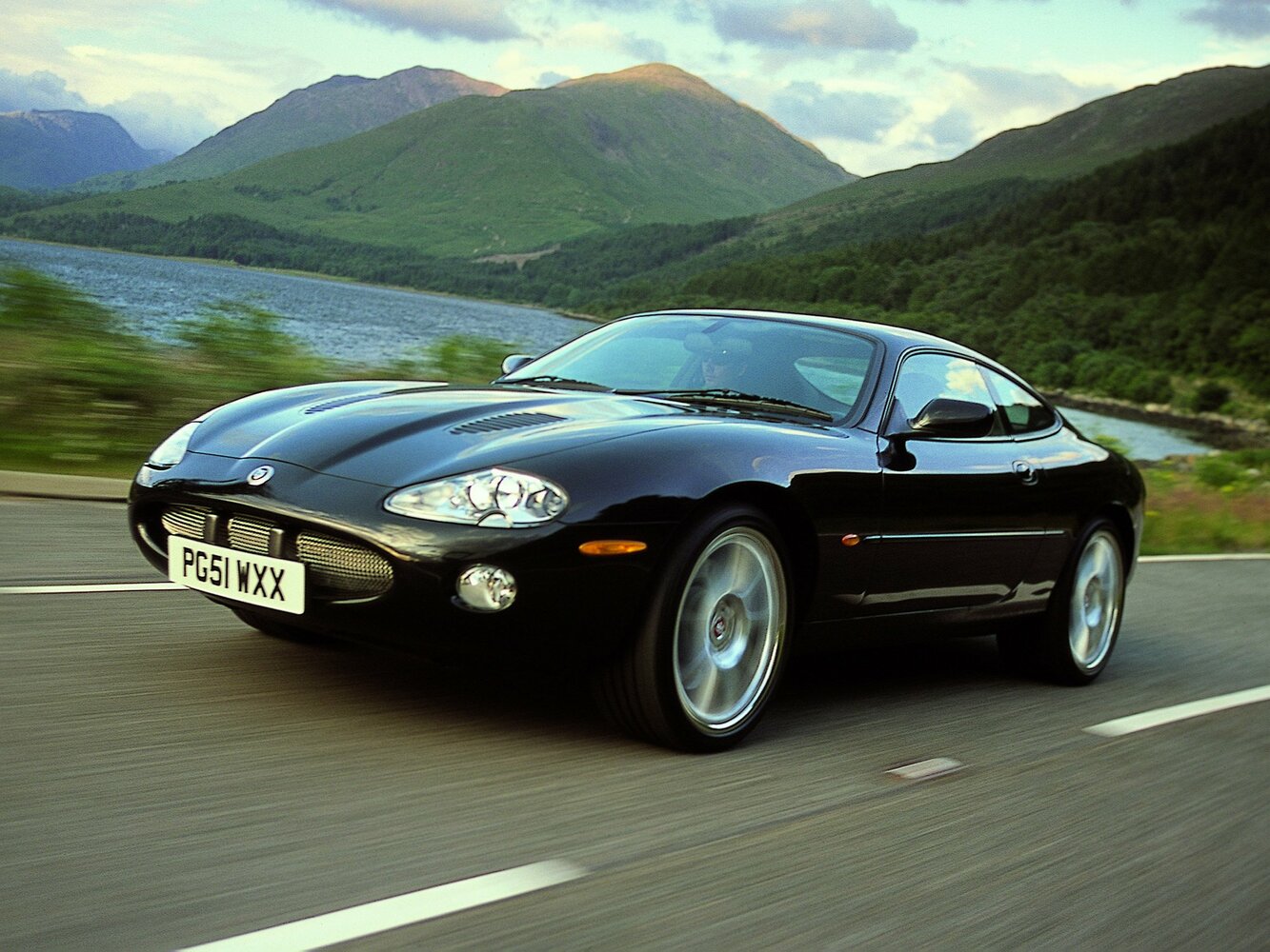 Jaguar XKR I