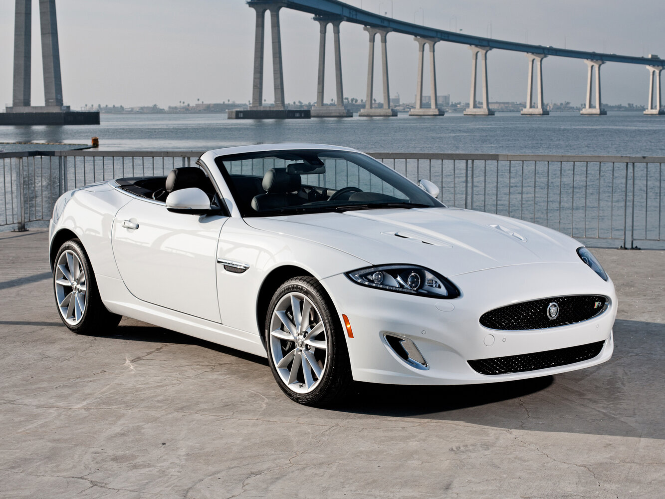 Jaguar XKR II Рестайлинг 2, вид сбоку