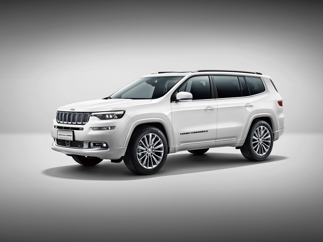 Jeep Grand Commander I (K8)