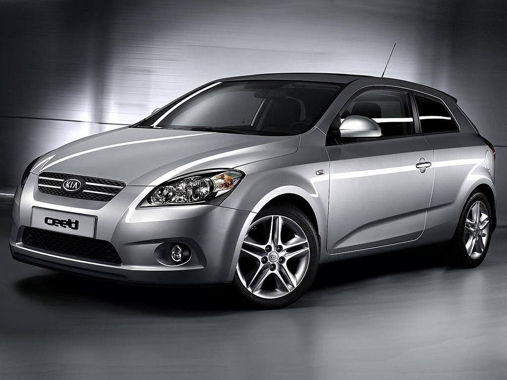 Kia Ceed I, Хэтчбек 3 дв.: фото поколения