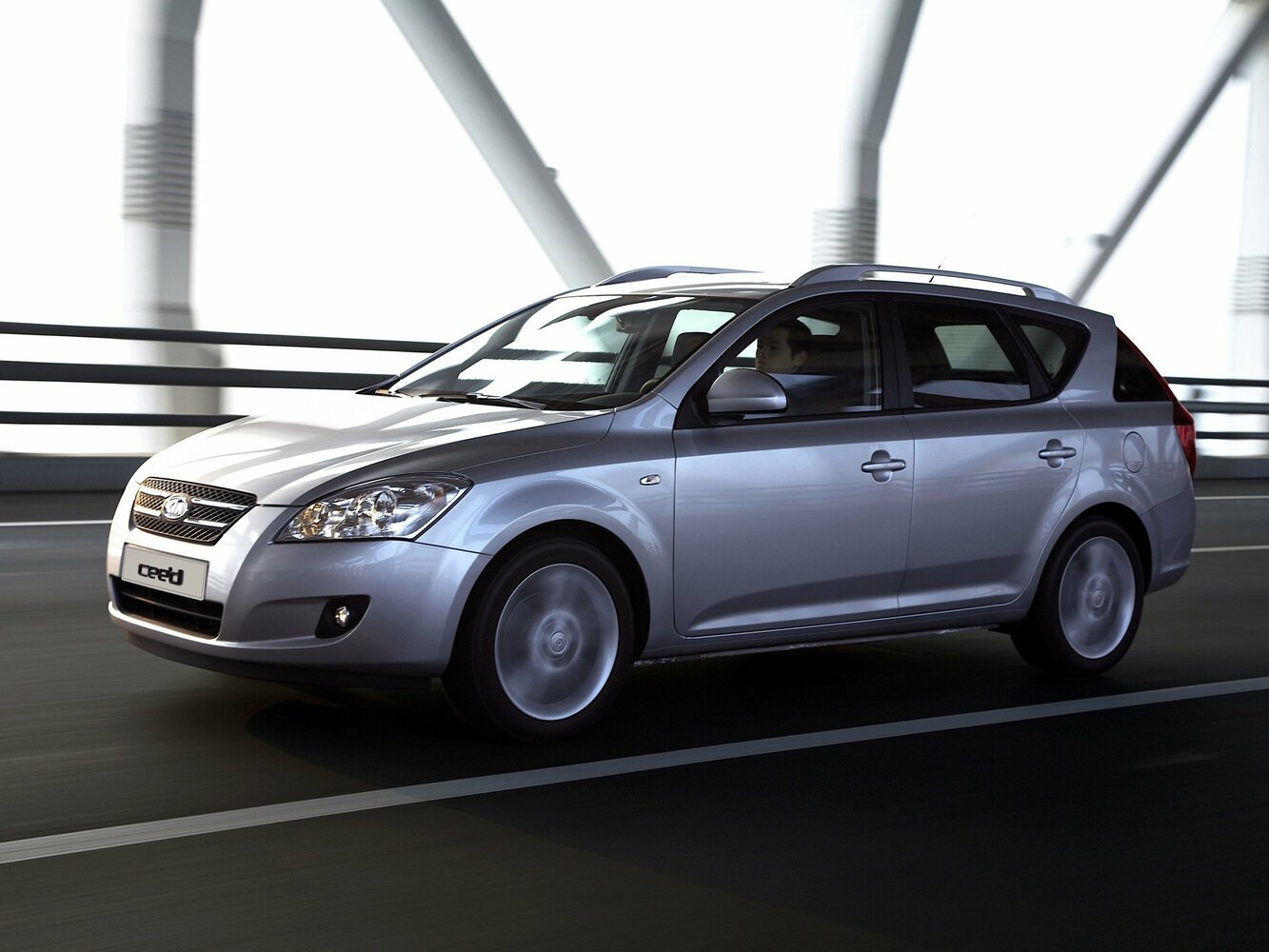 Kia Ceed I, вид сбоку