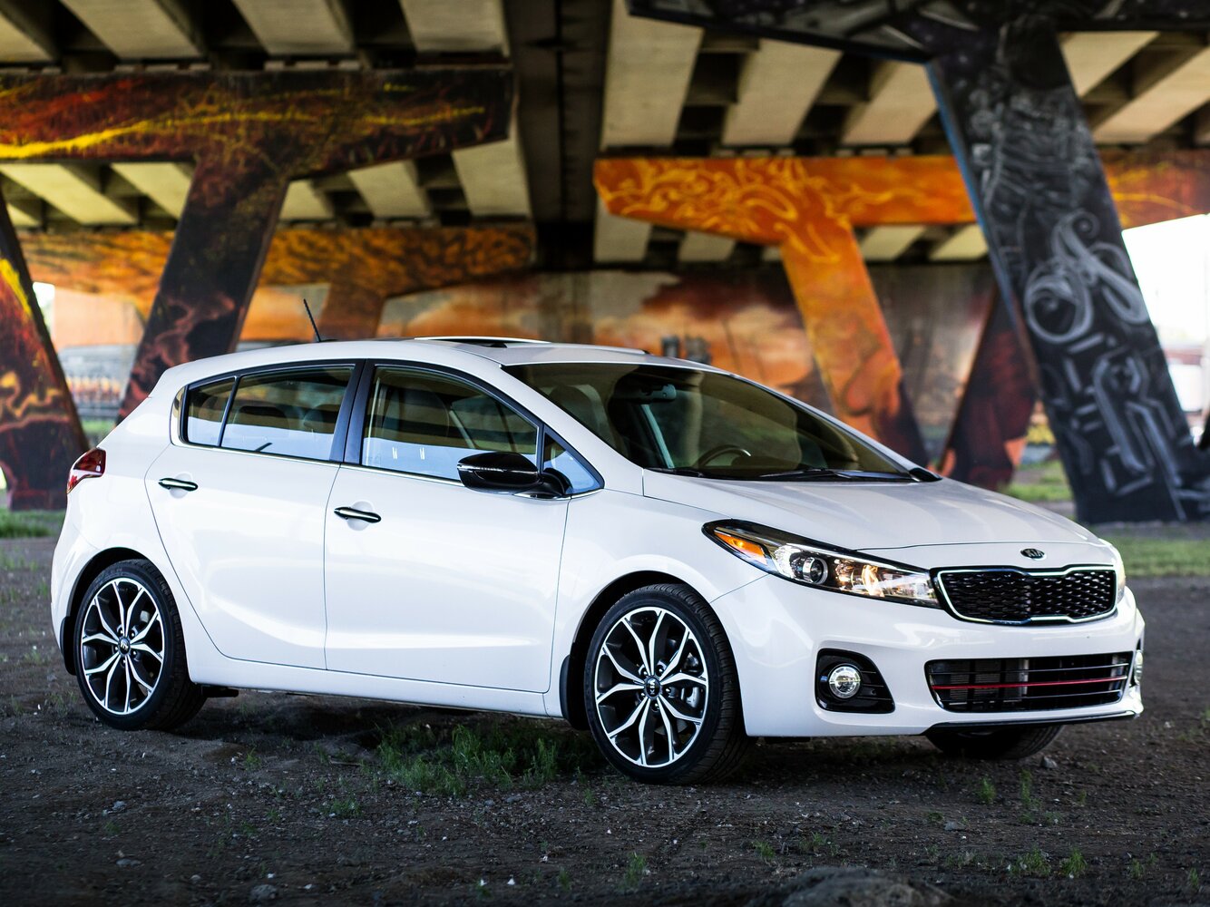 Kia Forte II Рестайлинг, вид сбоку