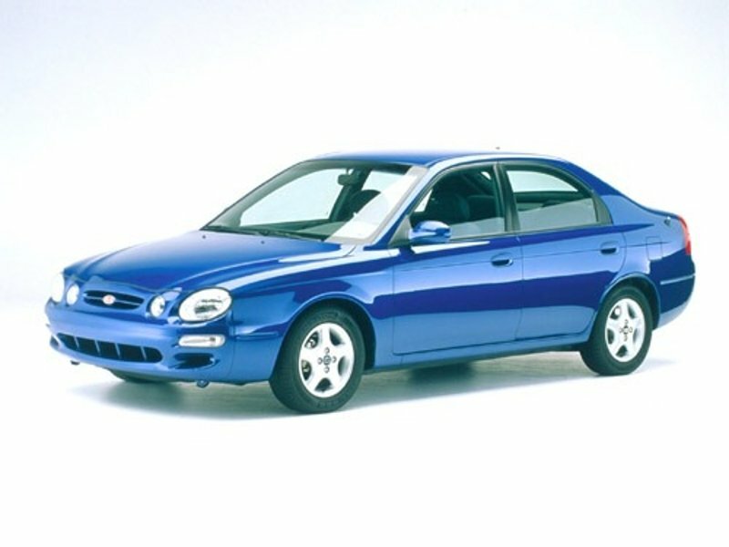 Kia Spectra I, вид сбоку