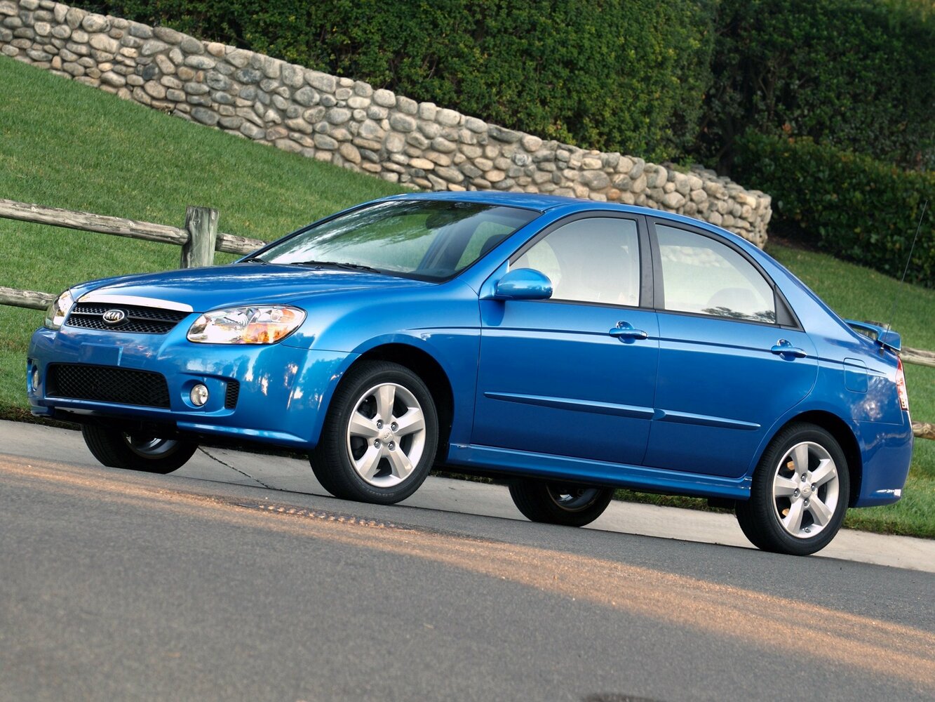 Kia Spectra II, вид сбоку