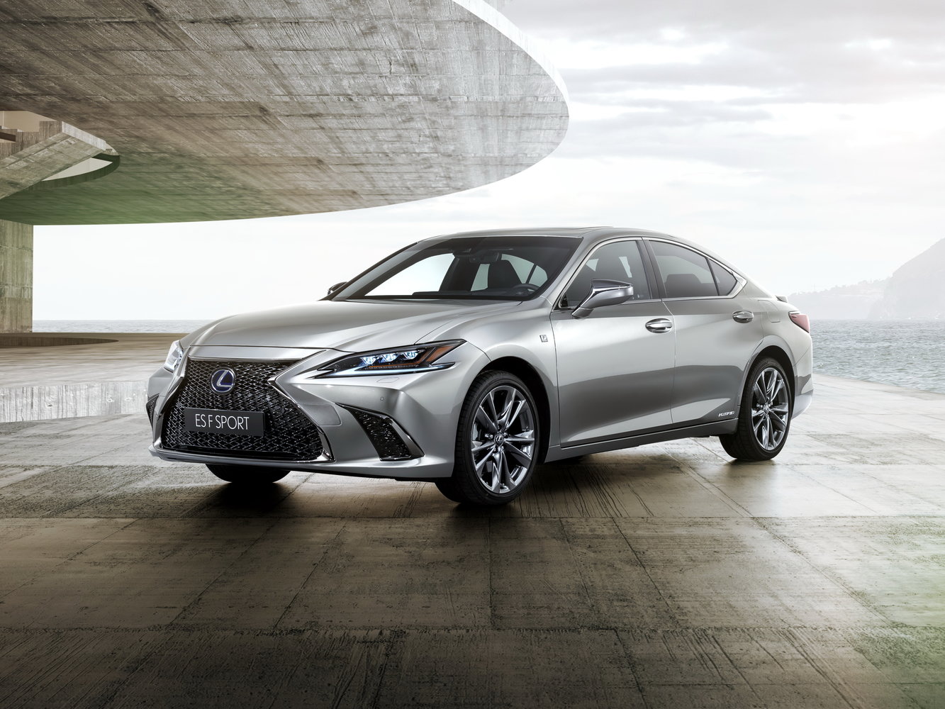 Lexus ES VII