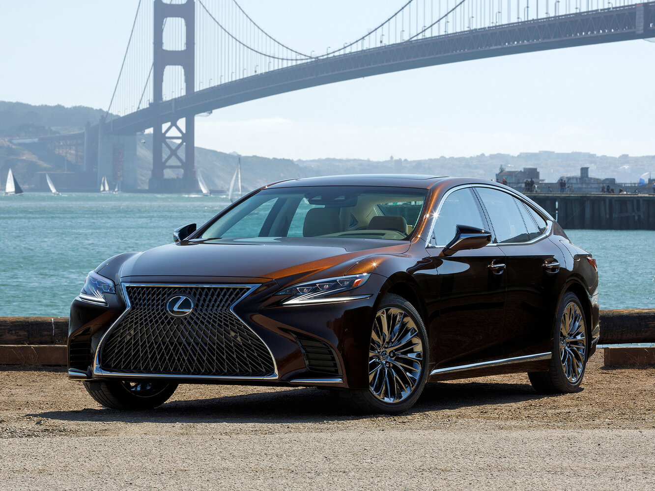 Lexus LS V
