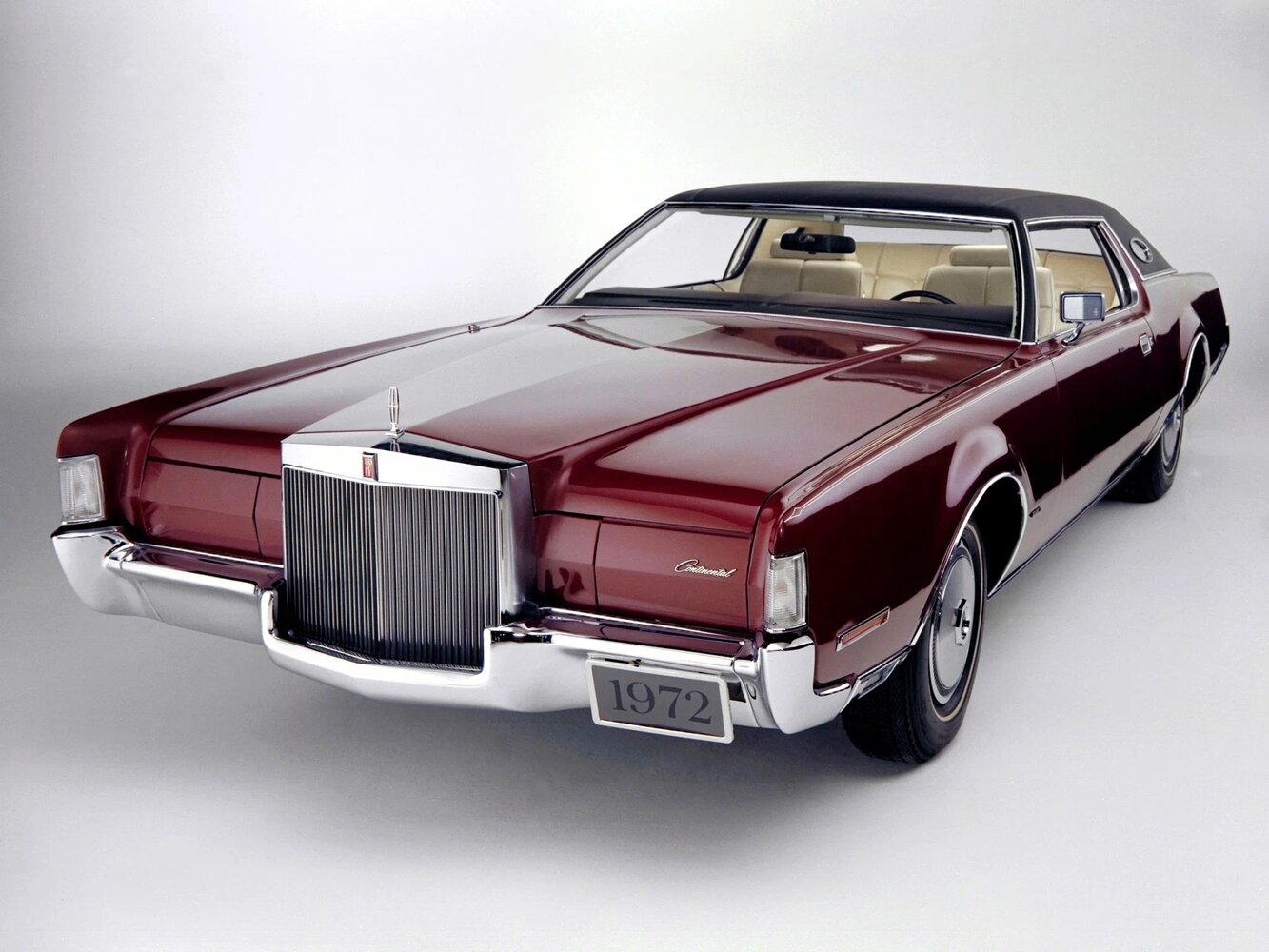 Lincoln Continental Mark IV