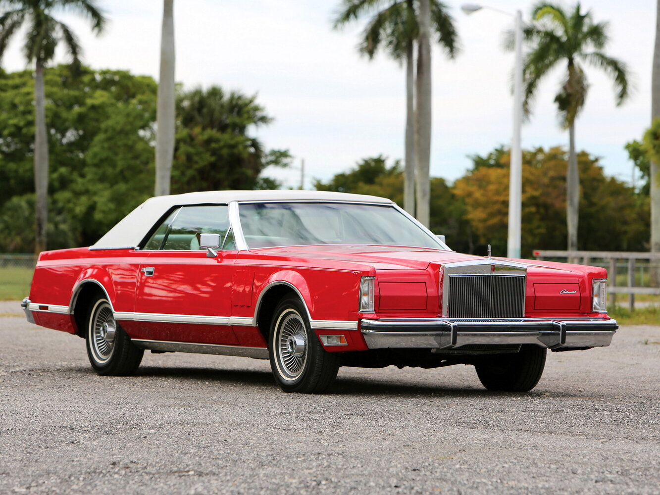 Lincoln Continental Mark V