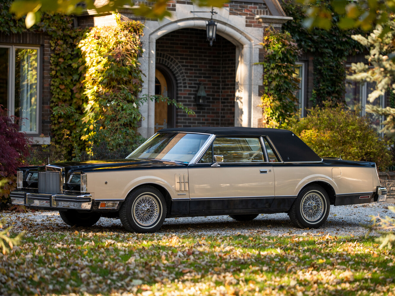 Lincoln Continental Mark